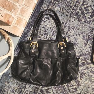 B Makowsky Black Leather Hobo Shoulderbag